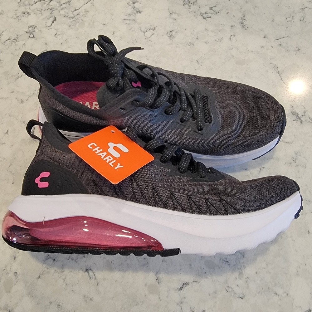 Charly Vermillion Women’s Running Shoe Size 7 Black Carbon & Pink NWT!